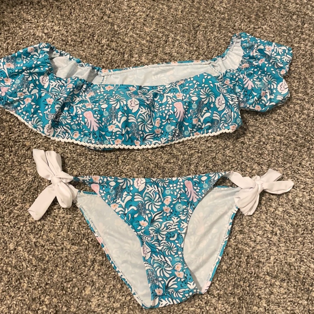 Off the shoulder Romwe Bathingsuit